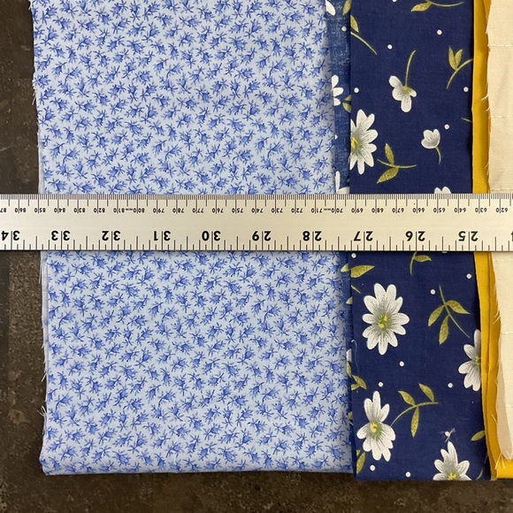 Vintage 4 piece coordinated fabric lot for sewing & crafting - Picture 7 of 11